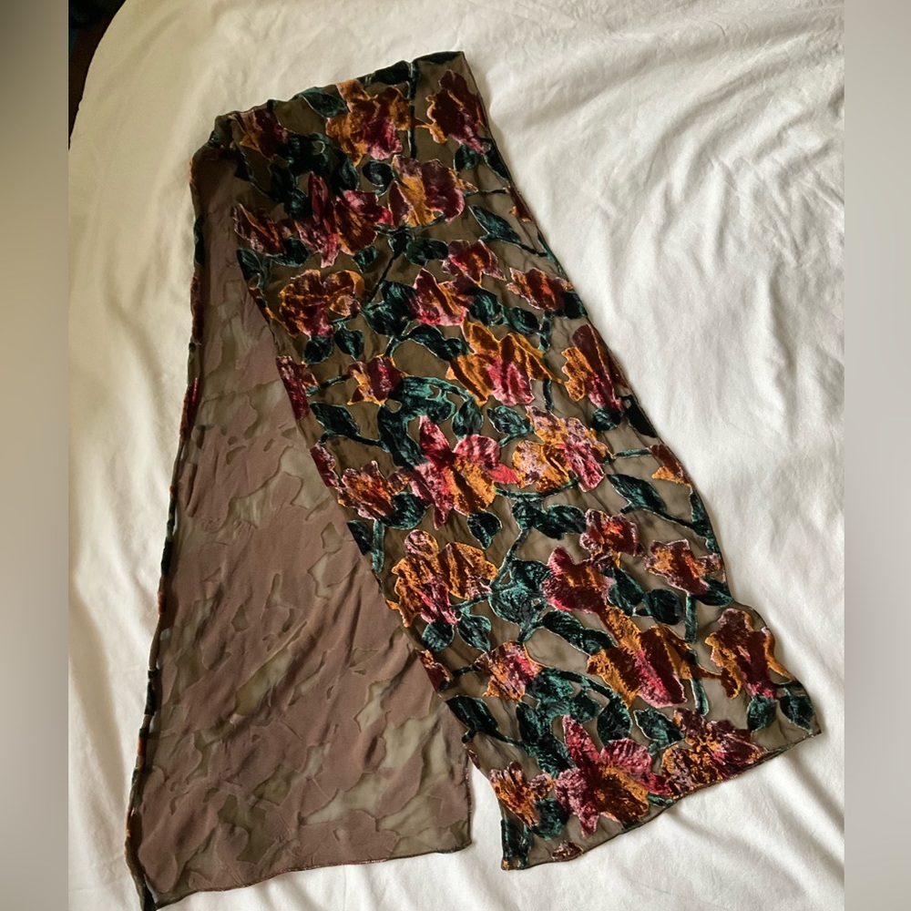Gorgeous Vintage Velvet Floral Scarf